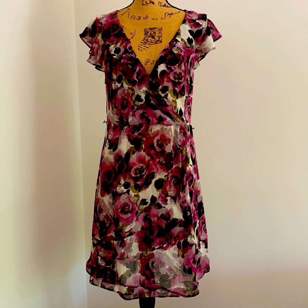 Elle V-neck Ruffle Sheer Dress Floral Sleeveless Flowy Black Burgundy Womens L